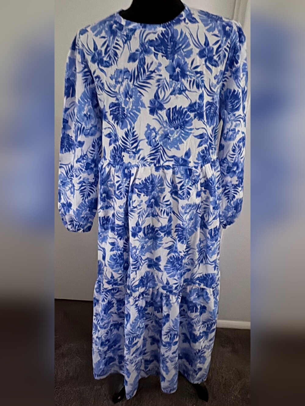 Blue Floral Midi Dress with Long Sleeves